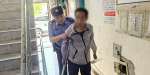 冰城警事：南岗分局民警巡逻中暖心救助多名走失老人 绘就城市温情画卷