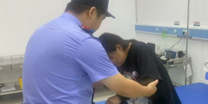 “警”急救助！群众突发疾病 民警火速送医